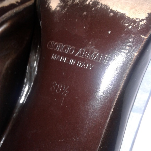 👠 Giorgio Armani Bronze Patent Leather Pumps 👠 - Picture 4 of 8